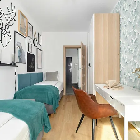 Modern Family With Parking And Balcony In The Center By Renters * Poznań