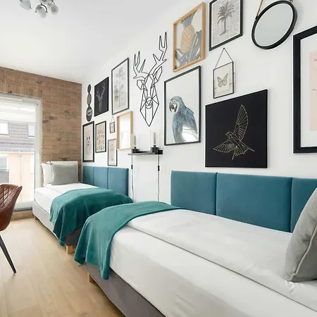 Modern Family With Parking And Balcony In The Center By Renters * Poznań